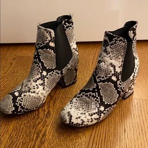 Snake bootie